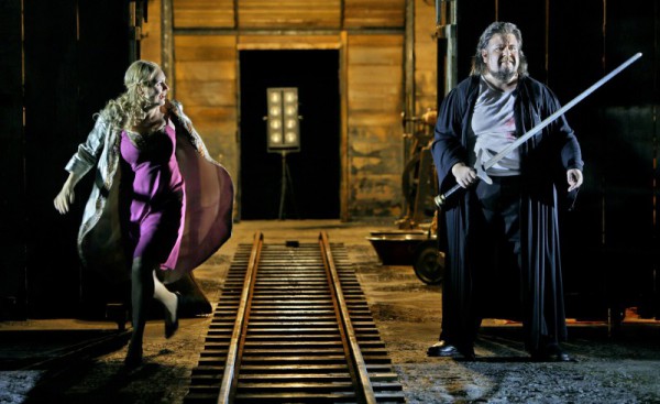 Anja Kampe und Johan Botha in Walküre II. Foto: Enrico Nawrath, Bayreuther Festspiele
