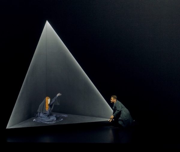 14 Isolden erscheinen Tristan (Stephen Gould) im dritten Akt. © Enrico Nawrath/Bayreuther Festspiele