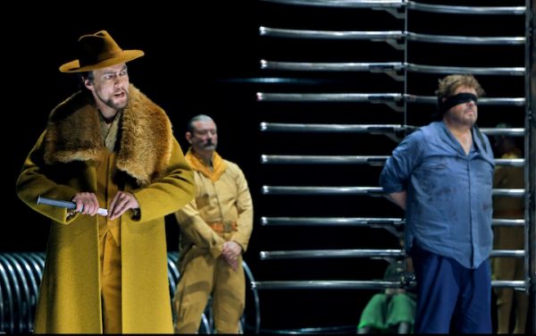 Despot, Mafiosi: Georg Zeppenfeld überzeugt als König Marke. © Enrico Nawrath/Bayreuther Festspiele