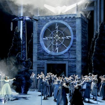 Titelbild Lohengrin Bayreuther Festspiele 2019, Camilla Nylund als Elsa im ersten Akt