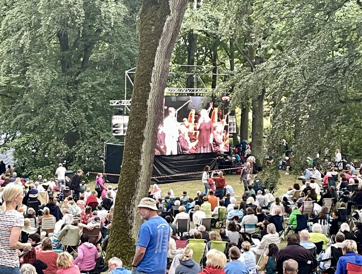 Parkkonzert im Park am Festspielhaus in Bayreuth