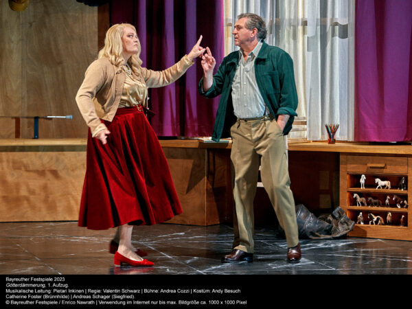 Brünnhilde, Catherine Foster, und Siegfried, Andreas Schager, im ersten Aufzug der Götterdämmerung bei den Bayreuther Festspielen 2023.