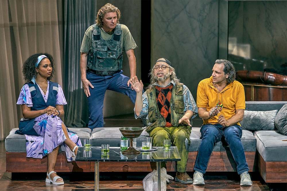 Siegfried mit Mime, dem Waldvogel und dem jungen Hagen. Der Ring des Nibelungen, Bayreuther Festspiele 2025